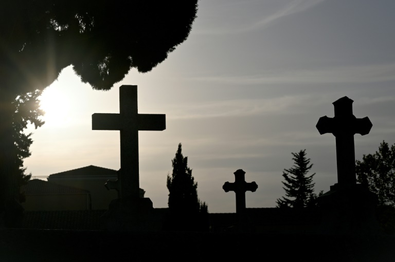 Diebe plündern Friedhof in bayerischem Amberg: Mehrere hunderttausend Euro Schaden