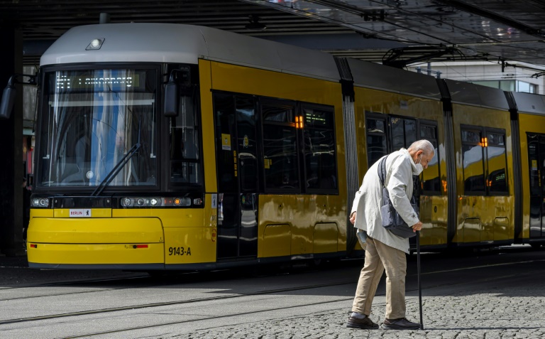 Durchsuchungen wegen Betrug mit Online-Accounts für Nahverkehr in Leipzig