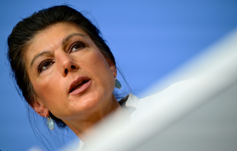 Wagenknecht: Abgeordnete und Minister sollen in gesetzliche Rente einzahlen