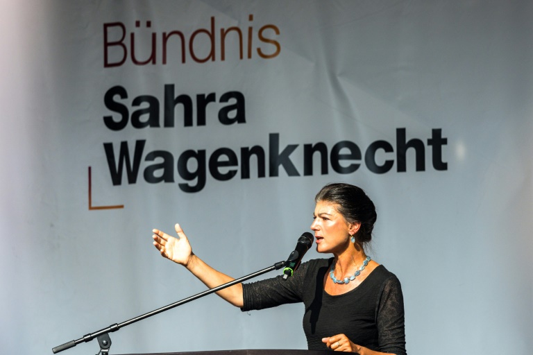 Neue BKA-Zahlen: Wagenknecht wirft Koalition Versagen in Flüchtlingspolitik vor