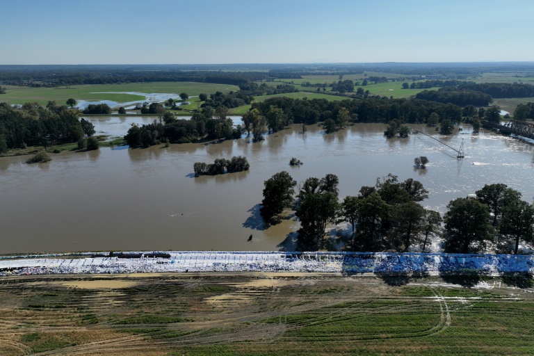 Hochwasserlage an Oder in Brandenburg spitzt sich weiter zu