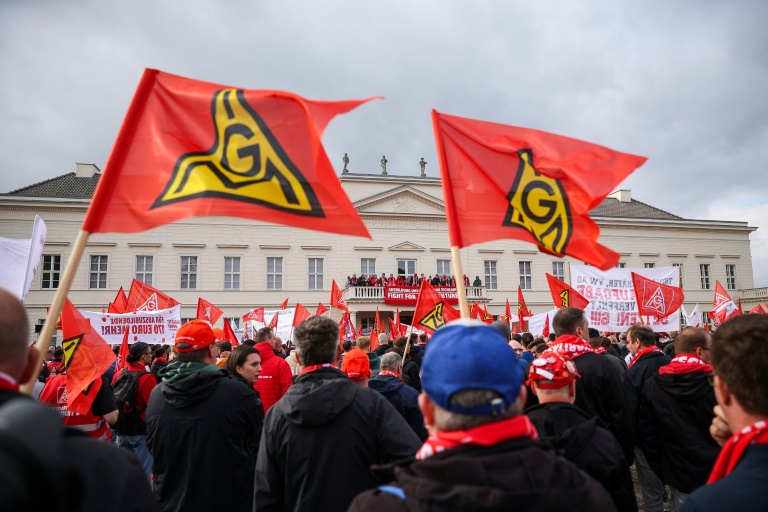 IG-Metall-Chefin wirft VW-Management Gefährdung des sozialen Friedens vor