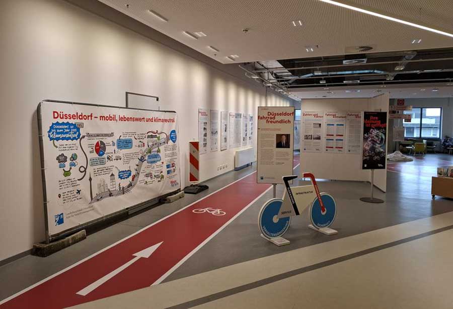 Ausstellung zur Radverkehrsförderung im KAP 1