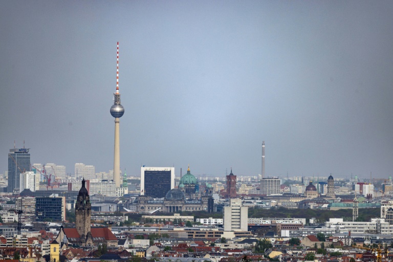 Mehrere Autos nachts in Berlin angezündet