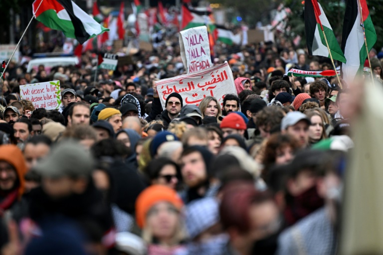 40 Festnahmen bei propalästinensischen Demonstrationen in Berlin