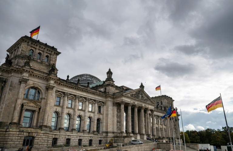 Debatte um Sicherheitspaket: Union wirft Kanzler Scholz im Bundestag Wortbruch vor