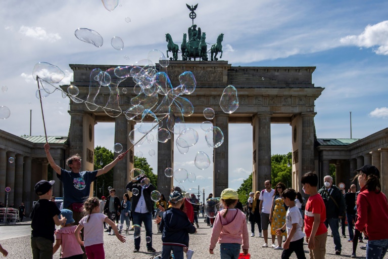 Wirtschaftsweise schlagen zur Finanzbildung "Kinderstartgeld" vom Staat vor 