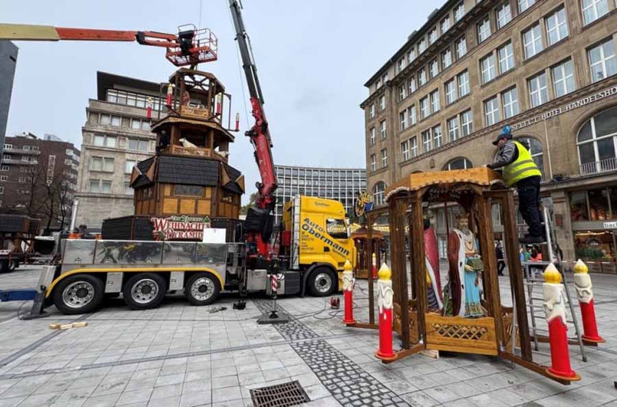 Aufbau des Essener Weihnachtsmarktes hat begonnen