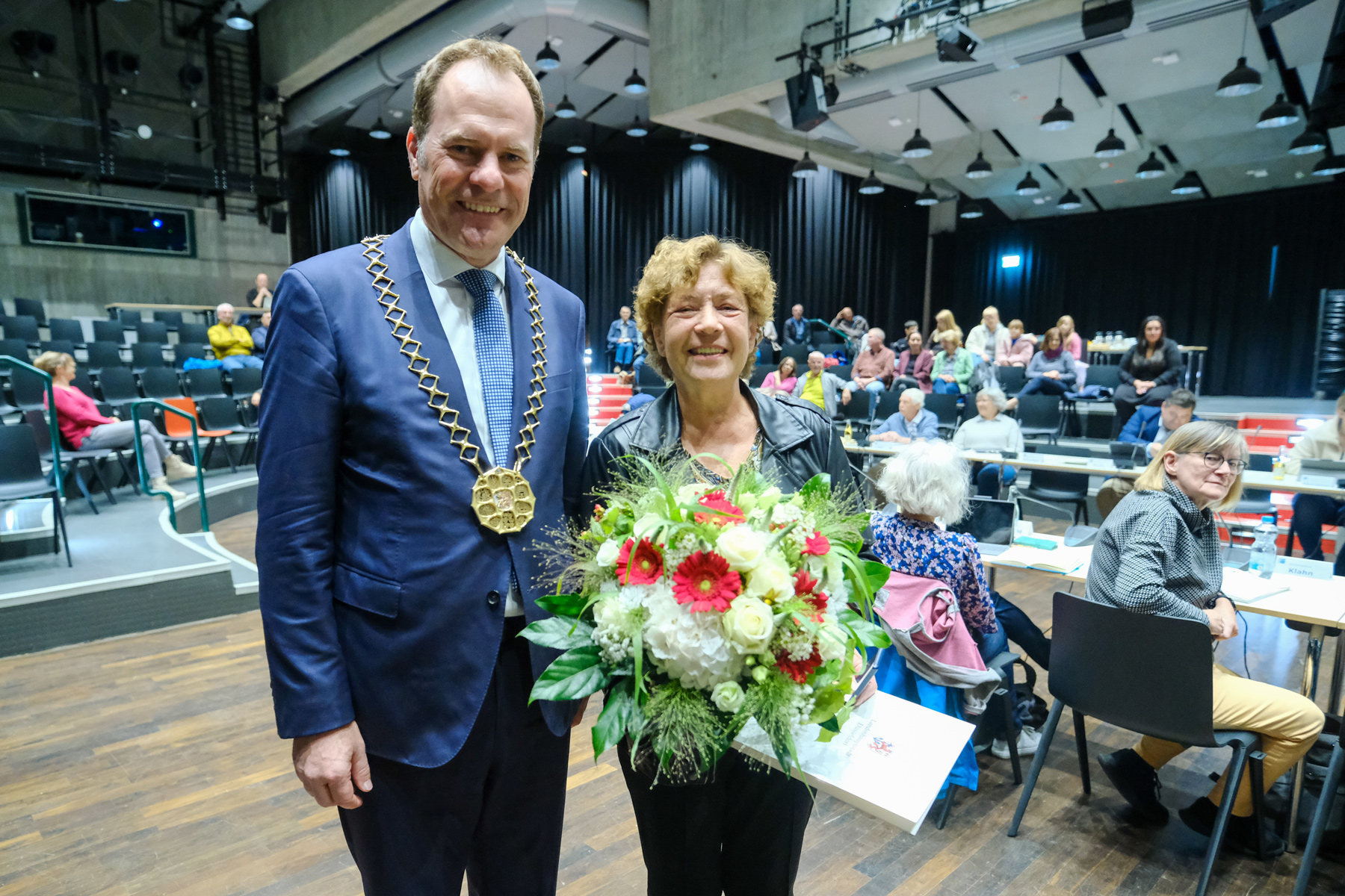 Ehrennadel des Rates Düsseldorf geht an Dagmar Brinkmann