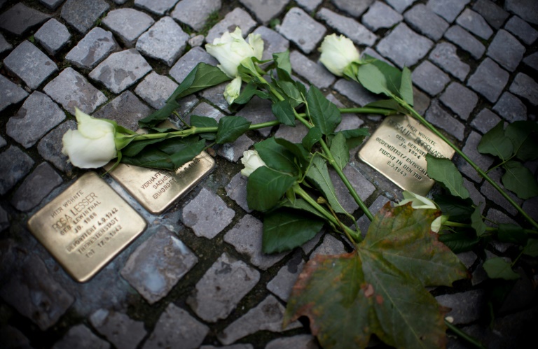 Staatsschutz ermittelt: Zehn Stolpersteine in Zeitz gestohlen