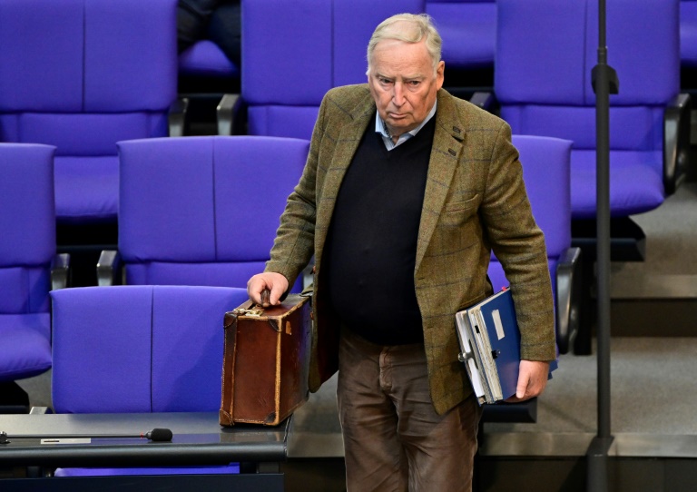 AfD-Ehrenvorsitzender Gauland will doch wieder für den Bundestag kandidieren