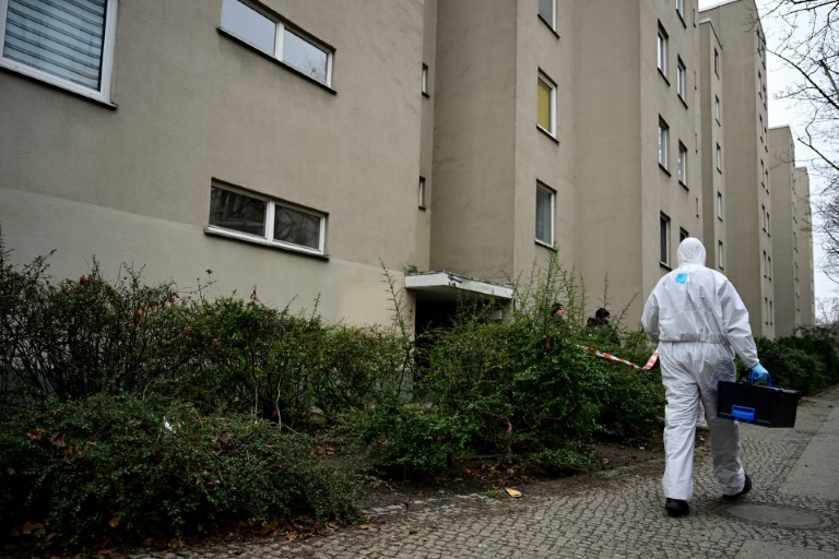 Mutmaßliche frühere RAF-Terroristin Klette wegen Raubüberfällen angeklagt 