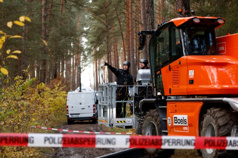 Protestcamp gegen Tesla-Erweiterung in Brandenburg wird abgebaut und entsorgt