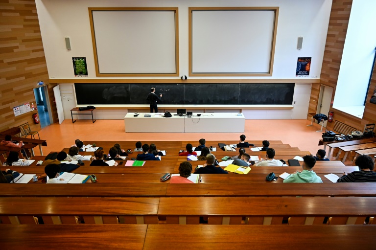 Leichter Anstieg von Studierenden - Zuwachs vor allem bei Fachhochschulen