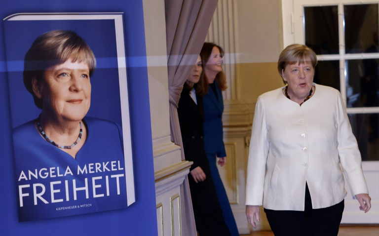 Merkel hält Merz für Mann der Stunde - Kritik an Nein zu Schwarz-Grün