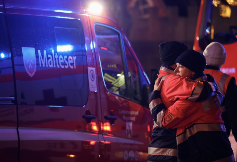 Mindestens zwei Tote bei mutmaßlichem Anschlag auf Weihnachtsmarkt in Magdeburg