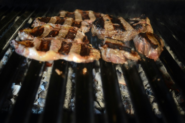 Glühende Grillkohle in Haus: Familie in Niedersachsen erleidet Kohlenmonoxidvergiftung