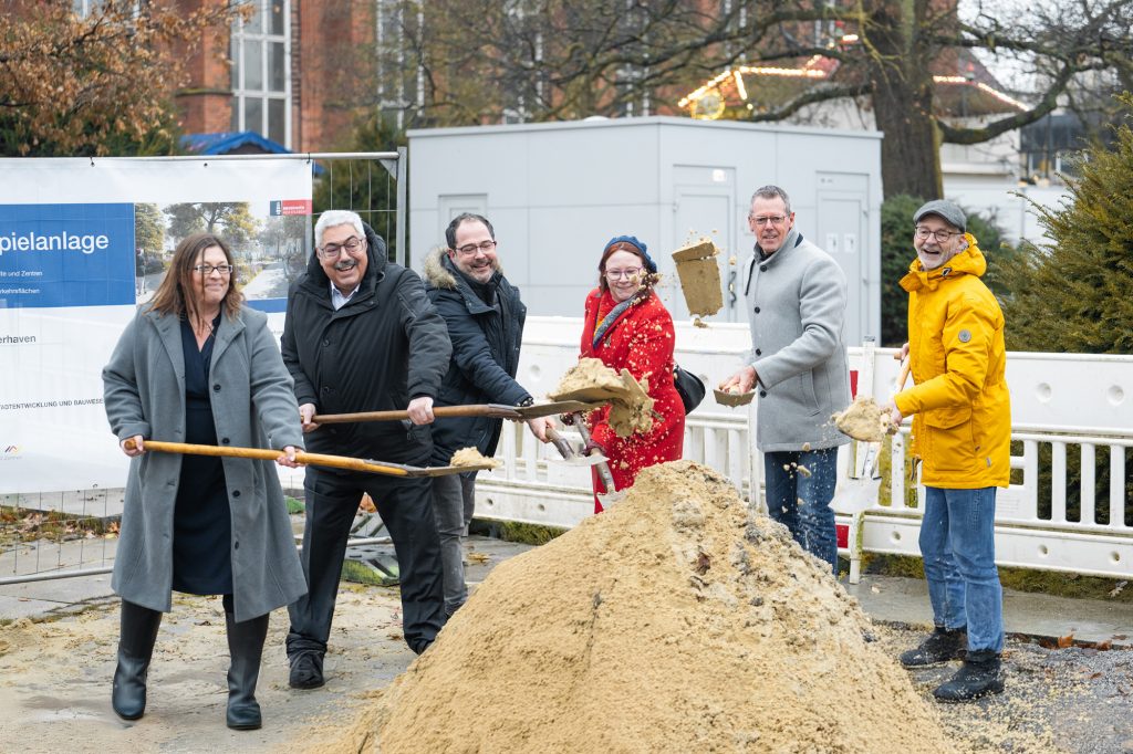 Baubeginn der neuen Parkanlage an der Großen Kirche