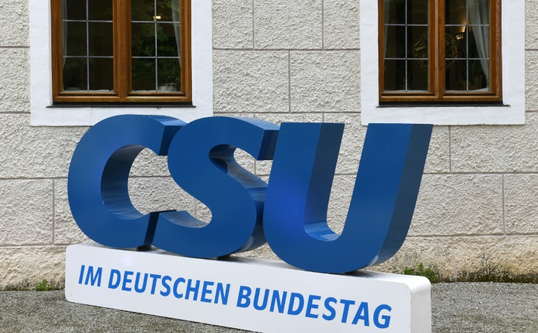 CSU geht mit Forderung nach "Knallhartkurs" bei Migration in Wahlkampf