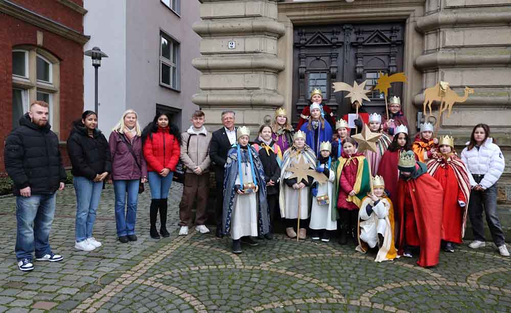 Sternsinger in der Kreisverwaltung in Grevenbroich empfangen