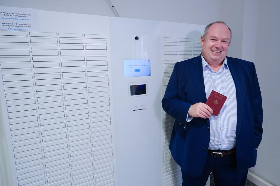 Dokumentenausgabebox im Dienstleistungszentrum