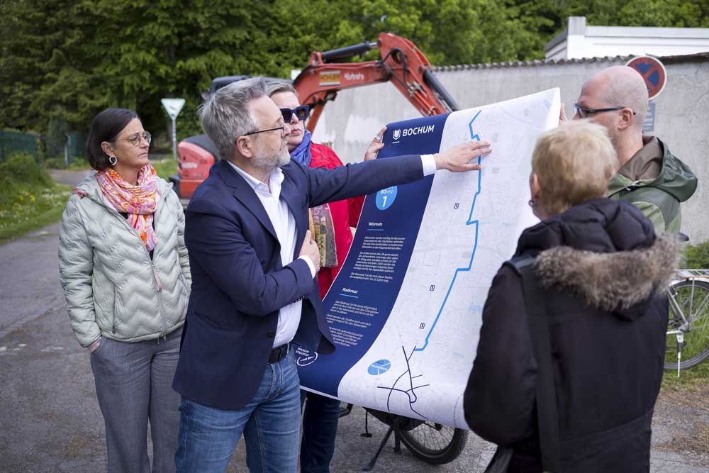 Spatenstich für Bochums erste Veloroute