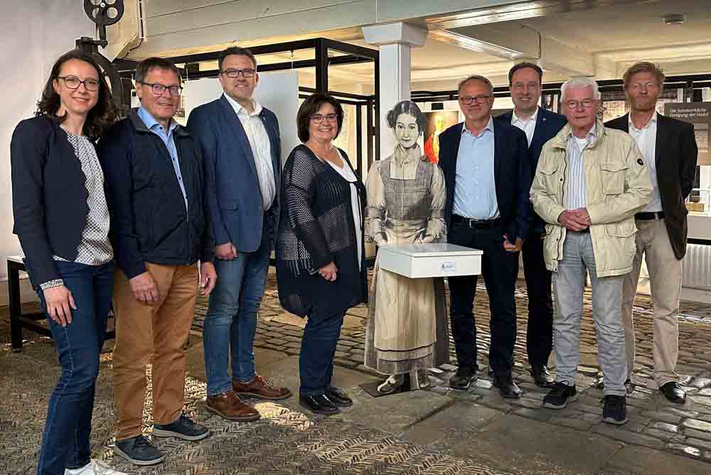 Eröffnung des neuen Nadelmuseums