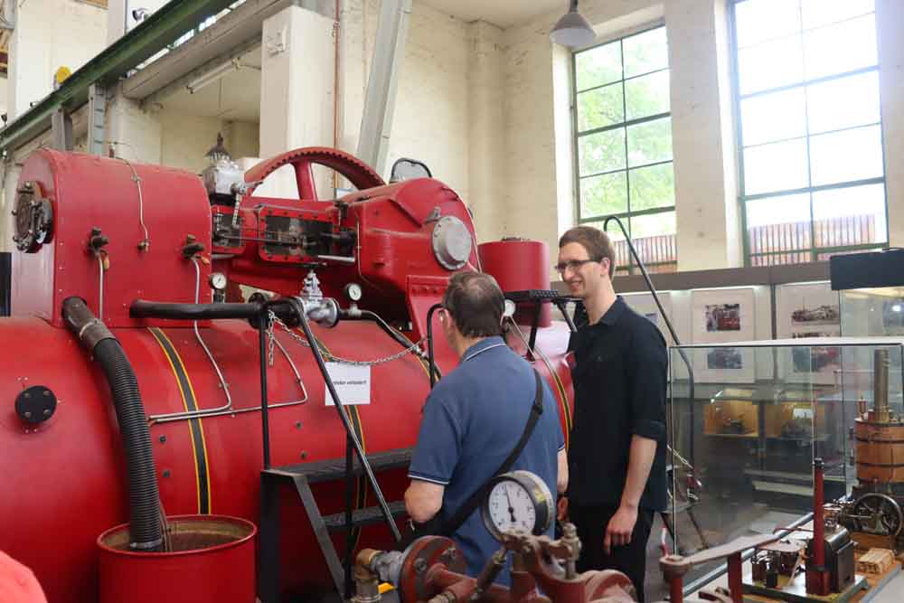 Besucher im Technikmuseum Magdeburg Besucher im Technikmuseum Magdeburg