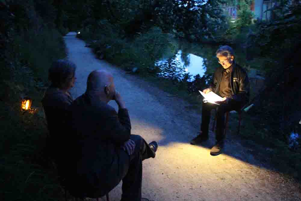 Das Stadtensemble präsentiert "(Ge)Dicht an die Nacht"