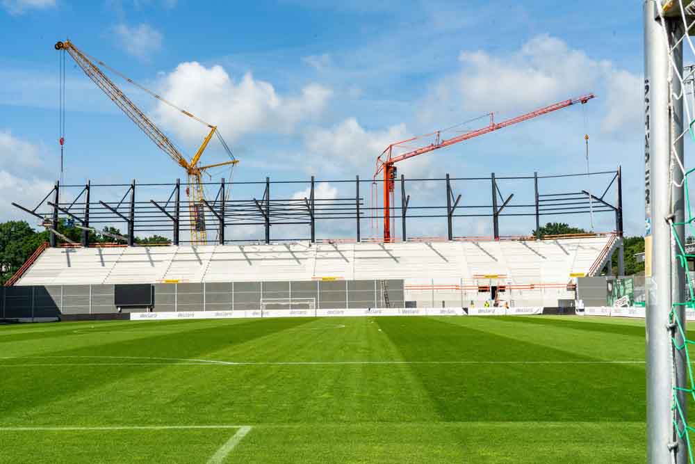 LVM-Preußenstadion Westtribüne