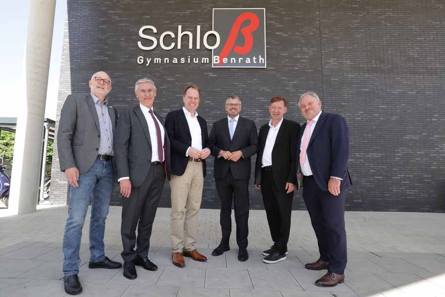 Einweihung des neuen Schloß-Gymnasiums Benrath