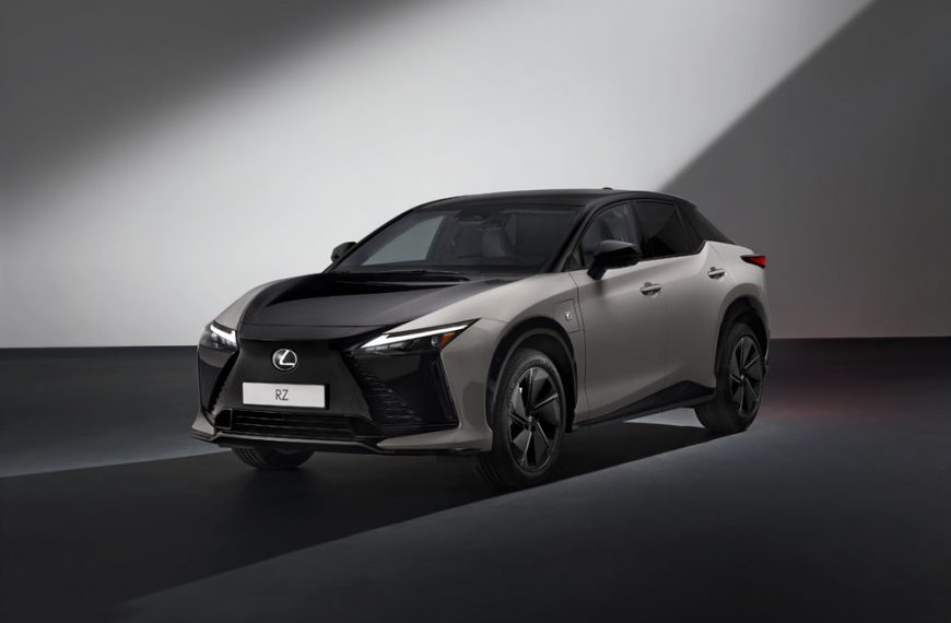 Lexus RZ