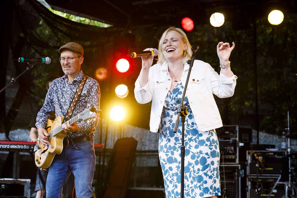 Betty and the Fizz Oblong Quartet auf der Hauptbühne auf dem Schlossplatz während der Kulturnacht 2024