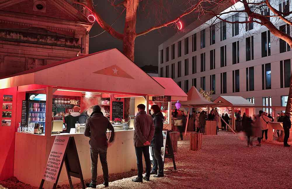 Impressionen vom Made in Krefeld Special-Weihnachtsmarkt an der Dionysiuskirche