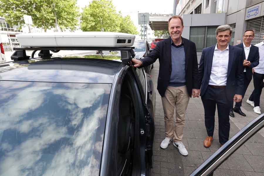 Oberbürgermeister Dr. Stephan Keller und Ordnungsdezernent Christian Zaum