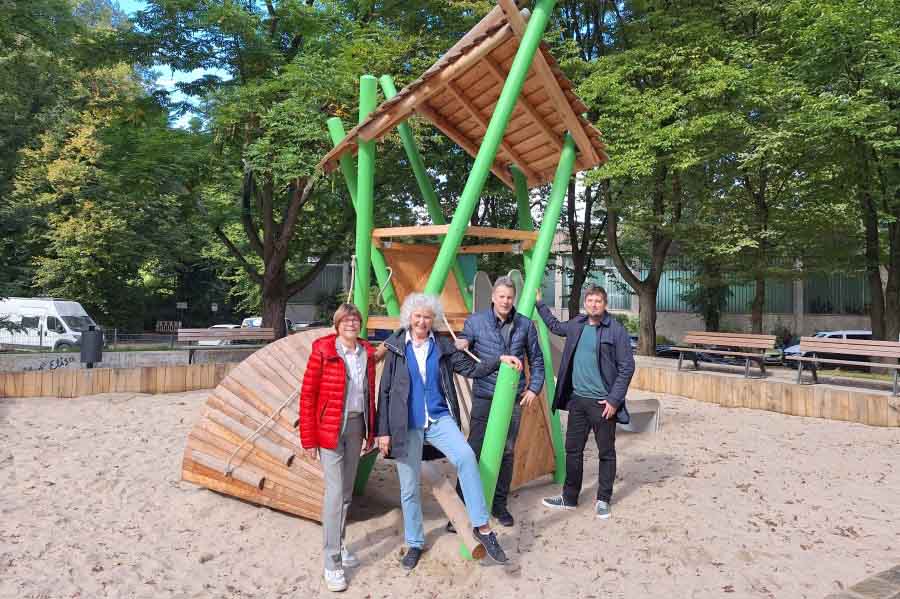 Simone Raskob, Dezernentin für Umwelt, Verkehr und Sport, Doris Eisenmenger, Bezirksbürgermeisterin, Andreas Bergknecht und Mattis Ricken, Grün und Gruga Essen