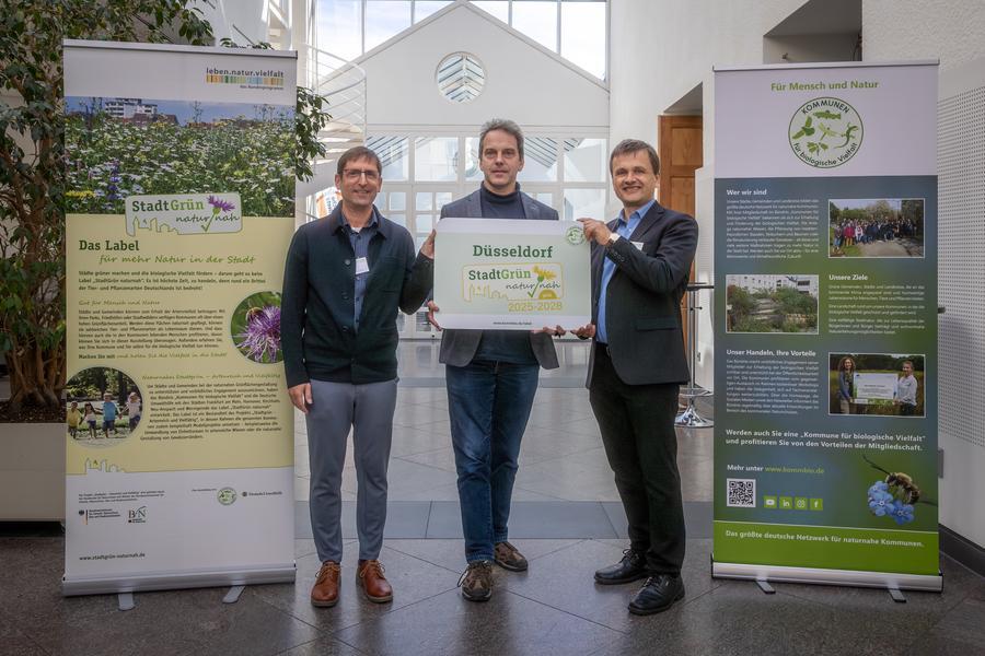 Biodiversitätbeauftragter Tobias Krause vertrat die Stadt bei der Auszeichnungsfeier