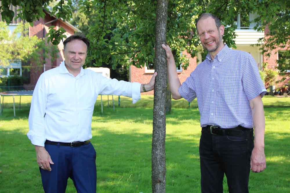 Martin Hillenbrand, Vorsitzender der NFG, und Landrat Dr. Kai Zwicker