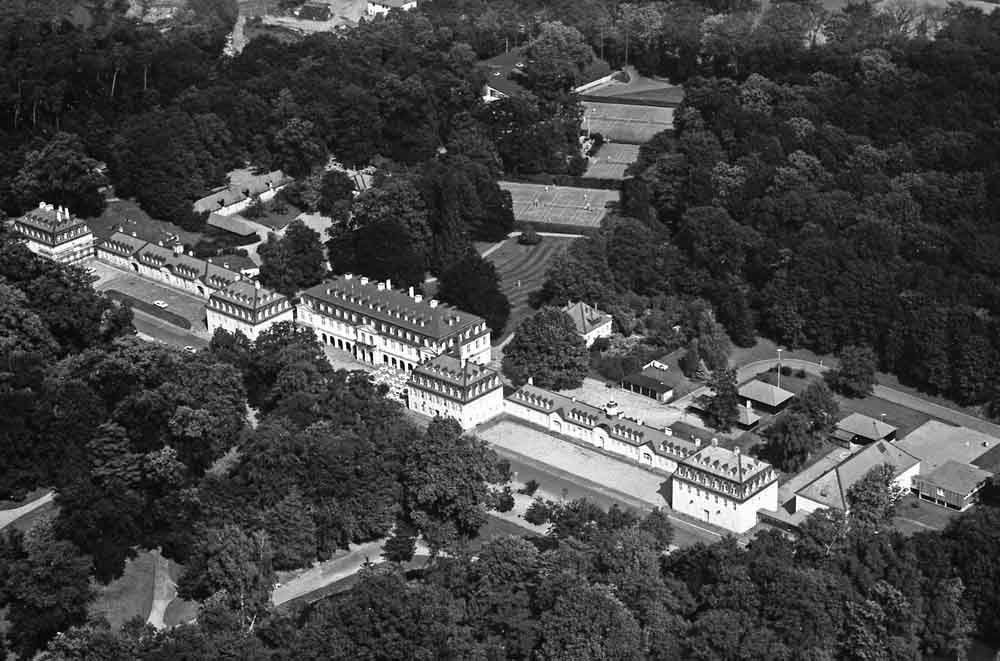 Wilhelmsbad aus der Vogelperspektive