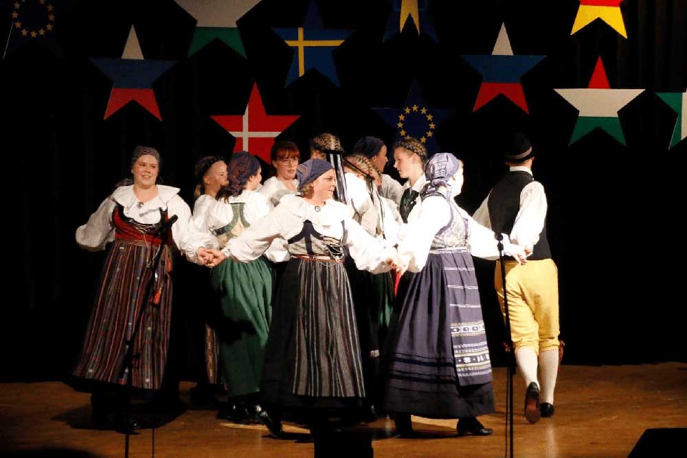 Folklore-Gruppe beim Tanz