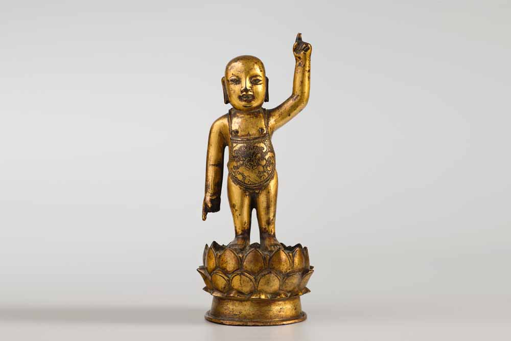 Der neugeborene Buddha, Bronze vergoldet, China, Qing-Dynastie (1644–1911), 18. Jahrhundert