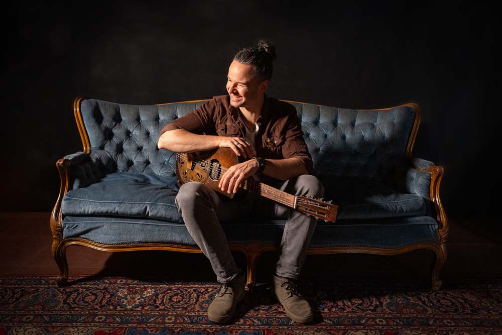 Singer-Songwriter und Gitarrist Philip Bölter