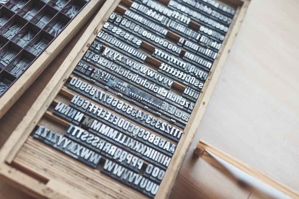 Alte Druckplatten Buchstaben