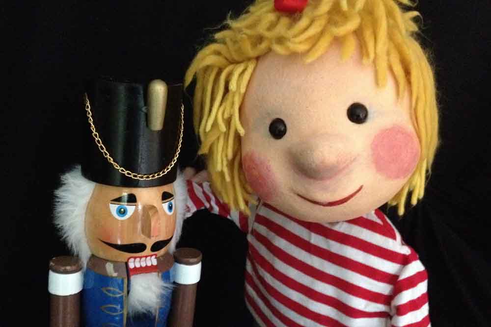 Nussknacker mit Puppe Conni