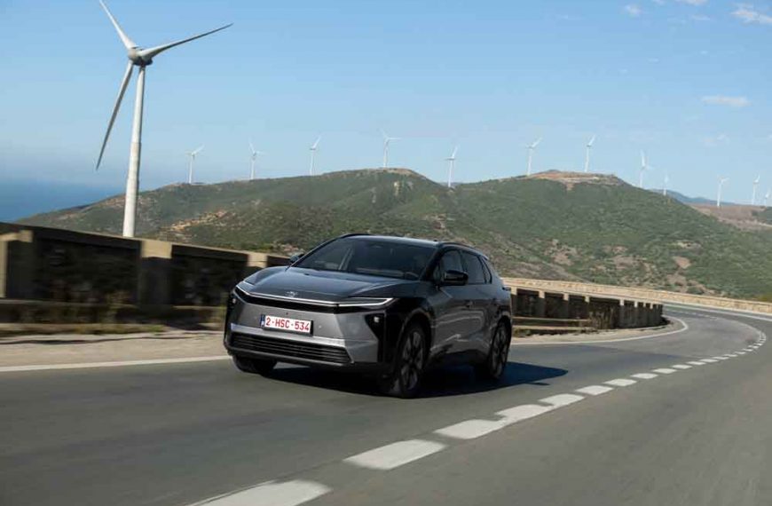 Der neue Toyota bZ4X