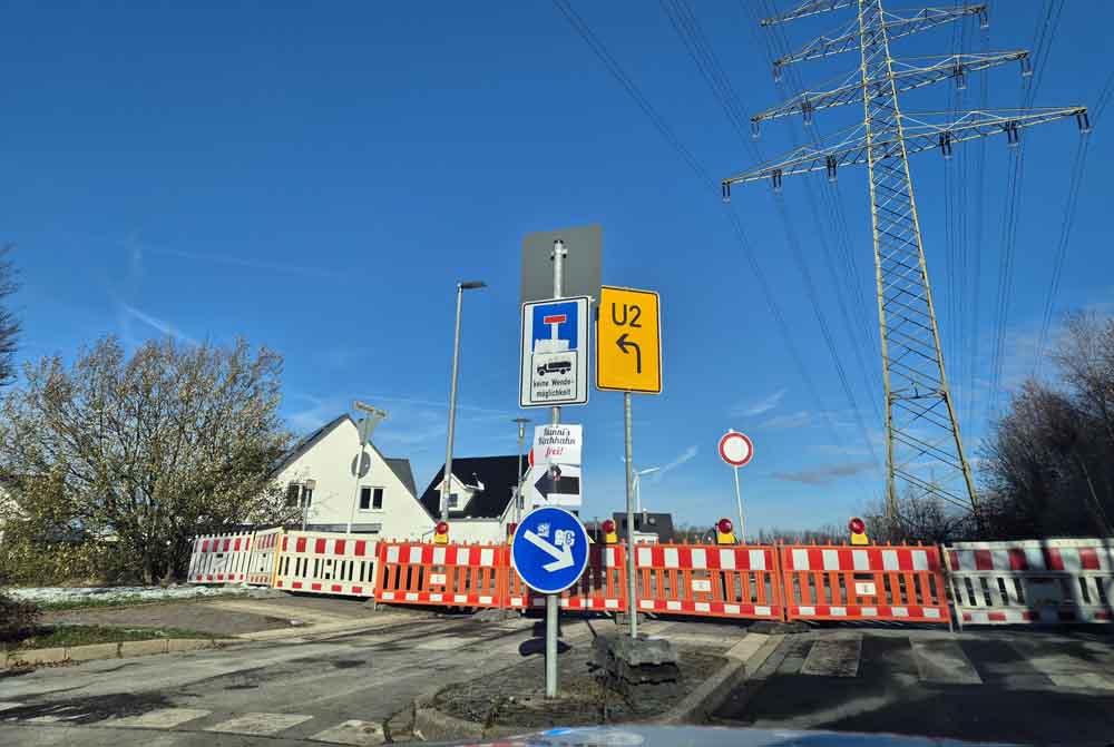 Sperrung auf der Fuelbecker Straße
