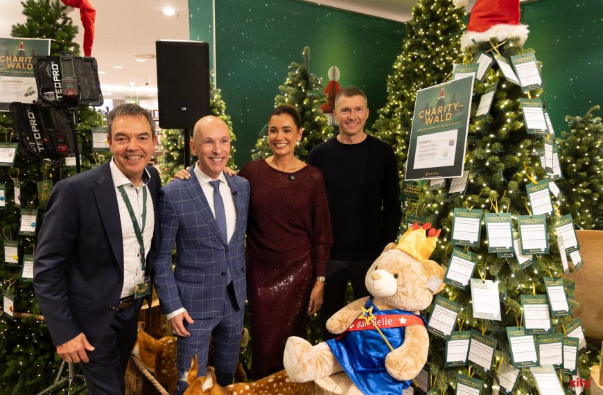 Galeria auf der Kö eröffnet Charity-Wald für Kinderwünsche