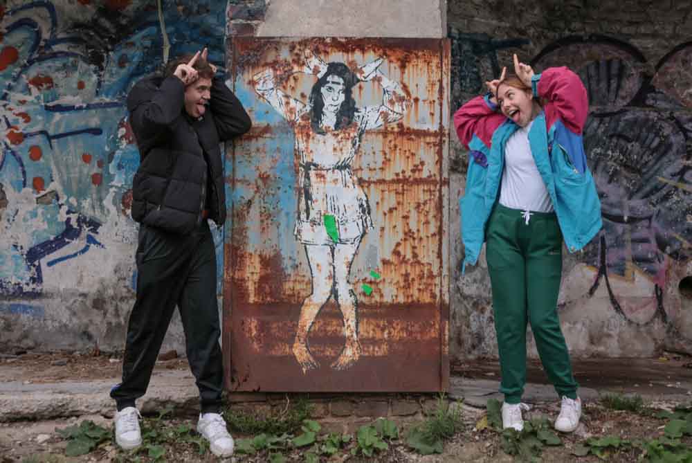 Probenbild mit Kathrin Selakovic (Sammy) und Lucas Brosch (Ebeneser)