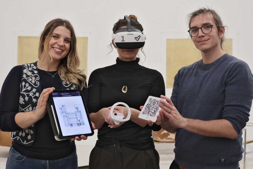 Miriam Breuer und Tom Breuer mit einer Testperson