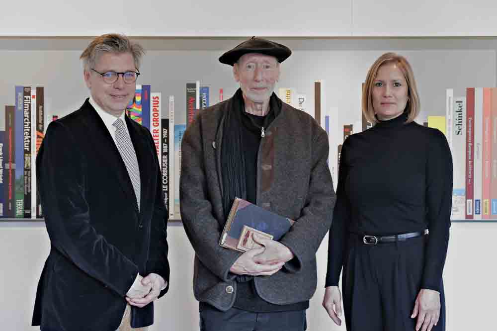 Archivleiter Dr. Olaf Richter, Frank Joerges und Janine Rutkowski vom Stadtarchiv